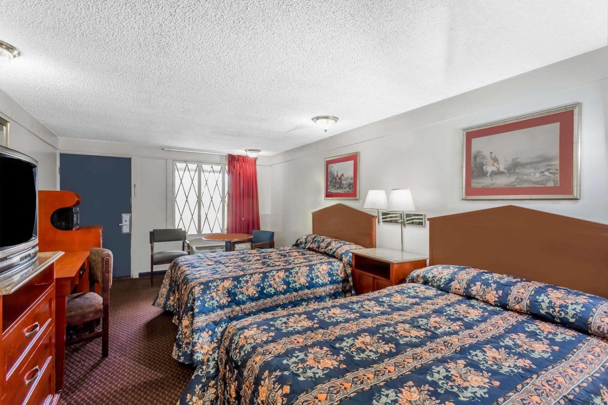 Knights Inn - Cayce Экстерьер фото